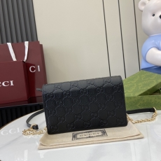 Gucci Wallets & Purse